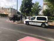 صور: اصابة خطرة لسائق دراجة نارية بحادث طرق في مدينة يافا 